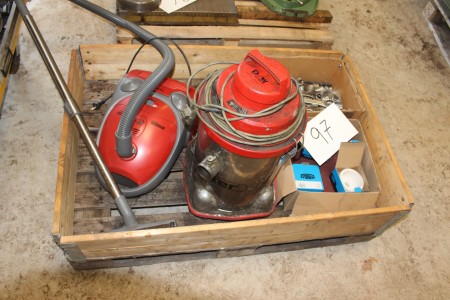 1 pll m 2 vacuum cleaners div wrenches etc.