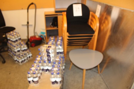 6 Stück Stühle + Tisch + dänisches Wasser