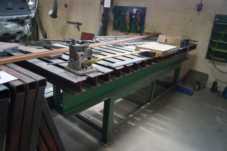 Tensioning table 310x120 cm + welding aggregates and contents.
