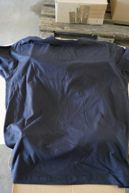 Eine Box T-Shirts Größe XL ass. Farben Stück