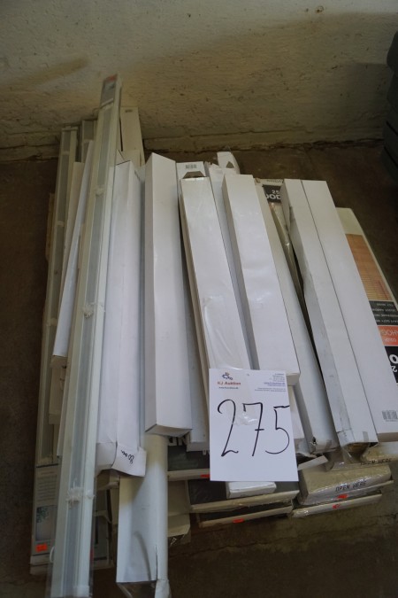 A lot of alu / wood blinds ass. Sizes.