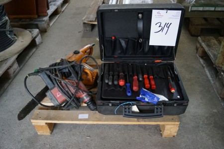 Værktøj i kuffert, Hilti el borrehammer, el motorsav.