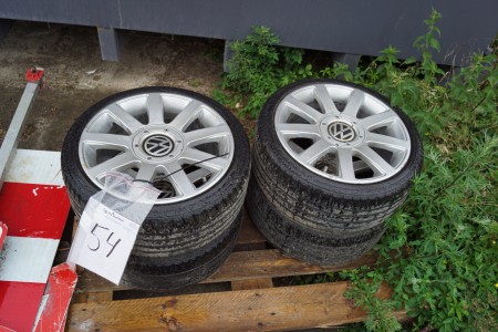 4 tires with alu. rims, 195/40 / R16