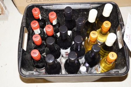20 bottles of red wine and white wine 25 cl.