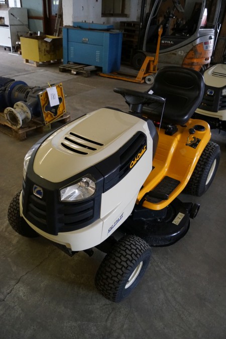 Lawn mower mrk. Cub Cadet CC714TF NEW, delivered in box.