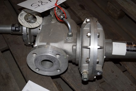 Gas regulator / valve.