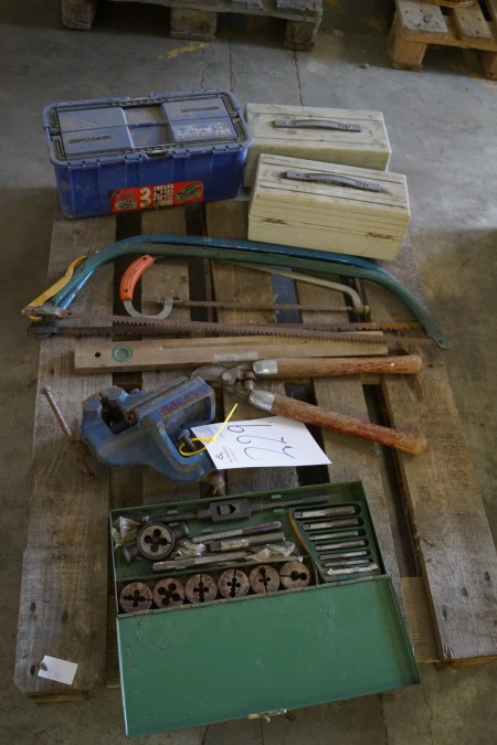 Palle with 2 fishboxes, toolbox, buesave, screwdriver, cutters.