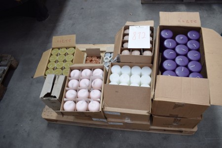 Pallet assorted candles in different colors and sizes