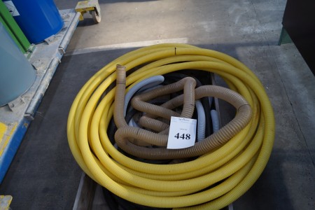 Pallet various flexible hoses