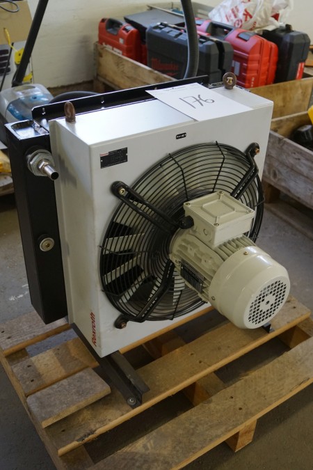 Unused ventilation fan. Cooler H. 57 cm B. 62 cm