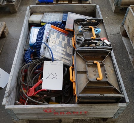 Various tools, fittings, assortment boxes and more