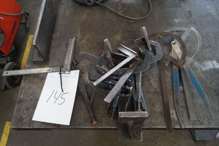 Weld pliers, angles and graduate gauge
