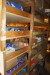 Inhalt im Bücherregal, verschiedene Schrauben, Sanitärartikel und mehr (im Keller zur Verfügung gestellt)