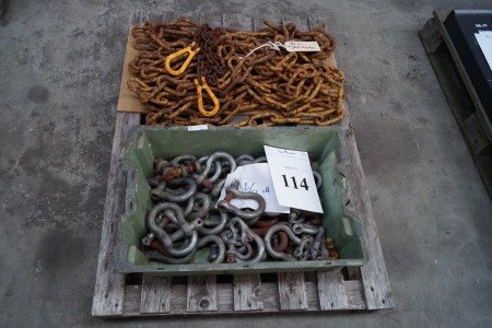 Box of about 40 pcs. shackles + 20 m steel chain