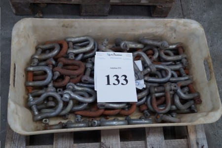Box of about 50 pcs. shackles