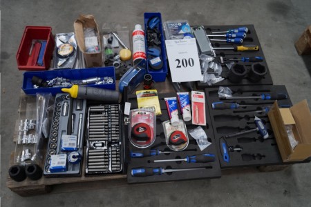 Pallet various tools, screwdriver, Torx, etc.