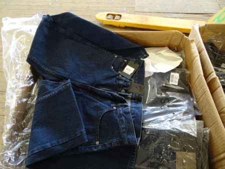 109 pairs of jeans / pants "Oskar" size 28-44