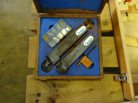 Platholder with plates + measuring blocks and measuring equipment