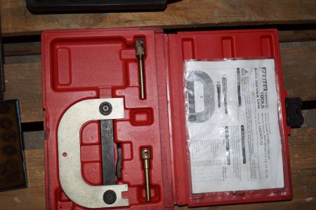 Auto cutter tools and various measuring equipment