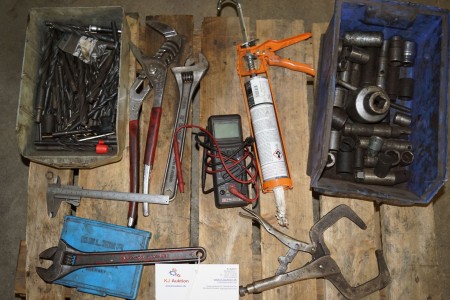 Palle with various tops, voltmeter and various hand tools