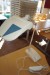 Hæve/sænkebord 140x90 cm. Virker + Luxo lampe