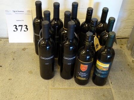 13 fl. Red wine: 7 stk.Capomastro Lenotti, 3 pcs. Tosca Sagiouesena, 3 pcs. Col Di Sasso