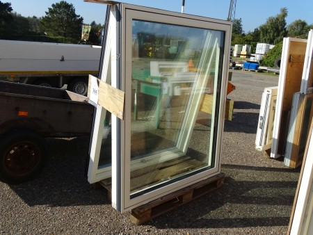 Fenster Holz / Aluminium oben getrieben. 1 Stck. 156 x 129 und 1. 159 x 130 cm, Weiß