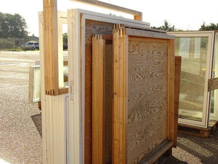 Window frames without glass, 160 x 160 cm, white - 3 pieces. + Window frames in wood in various goals - 4 pcs.