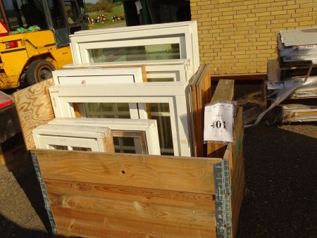 Lot windows with and without glass of different sizes
