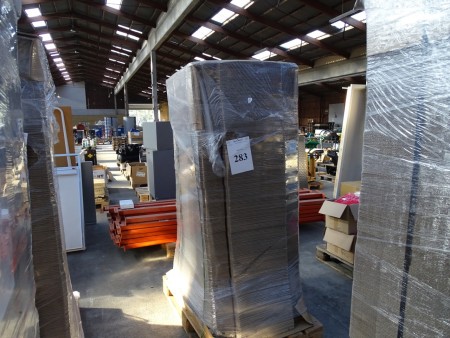 The pallet boxes 28 x 40 x 15 cm