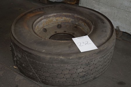 Michelin car tires XNF 2 385/65 R22.5