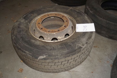 Last car tire Bridgestone M729 315/80 R 22.5