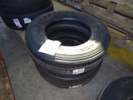 2 Stück neue Reifen Firestone 315 / 70R22.5