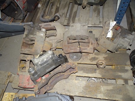 Half pallet + pallet with pull, brake caliber parts and more.