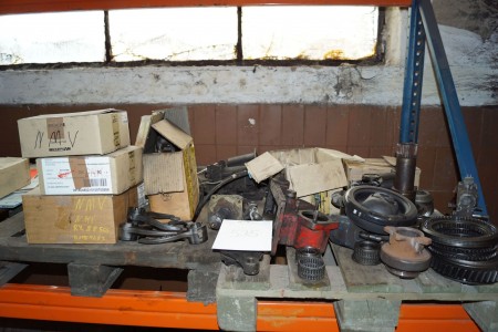 2 pallets with various parts for truck