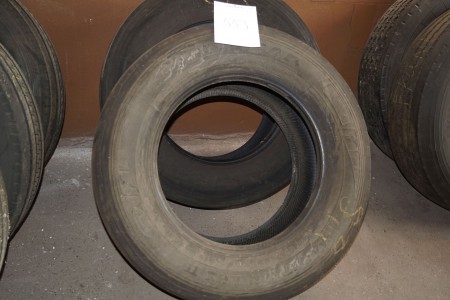 1 piece. tire GOOD YEAR 385/55 R22.5