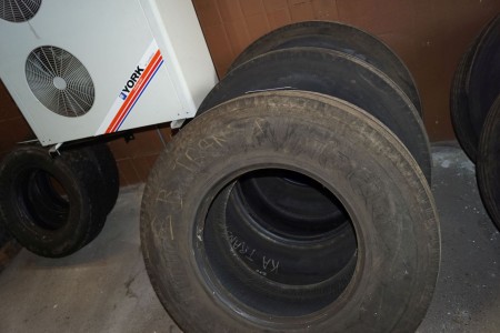 3 pieces. tire Brickstone 385/65 R22.5