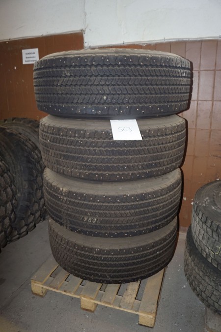 4 pcs. tire Continental. Winter tires with spikes + rims. 385/65 R22.5