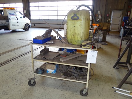 Trolley with mounted pump mm.