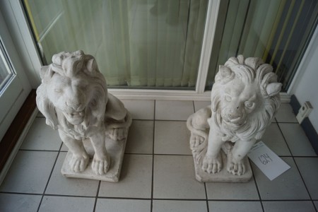 2 Stück Löwen
