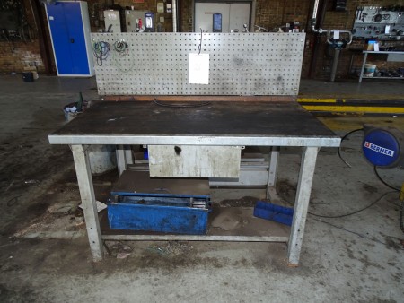 File bench 150x78x88.5 cm + toolboard contents
