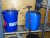 4 fag reol med indhold: diverse olier, pumpe + diverse 