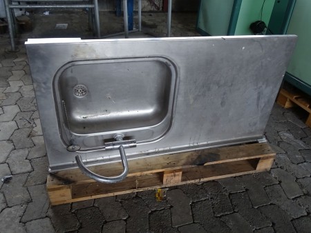 Electric rack / sink with stainless steel plates