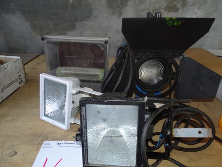 2 pcs. Worklights + scene lamp + fuse box