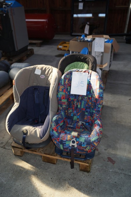 3 pieces. child seats for cars.