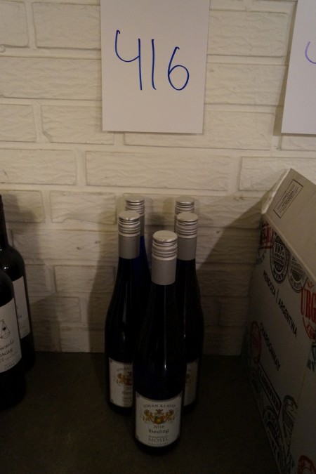 5 bottles of white wine, mrk. Riesling årg. 2016