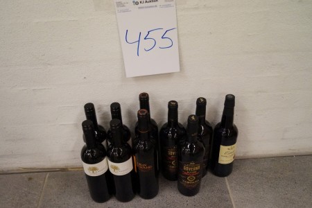 10 flasker rødvin: 4 x Il faggio, 2 x Gran peromato, 3 x Goberno All` uso, 1 x Guesta