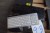 Tastatur und Maus, 5 Stück: 1 x Logitech Wireless (ohne USB-Empfänger, aber Uni fy), 1 x Deltaco Wireless, 1 x Lenovo Wireless (ohne USB-Empfänger), 1 x Microsoft Natural ergonomische Tastatur 4000 Kabel, 1 x Logitech M235 Kabellose Maus (ohne USB-Empfäng