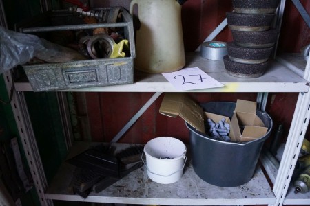 Contents of 2 shelves, grinding stone, oilseed, air / water couplings