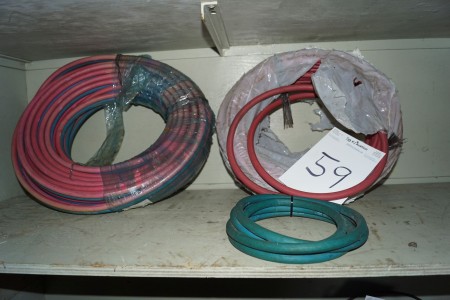 Hoses for oxygen and gas unused.